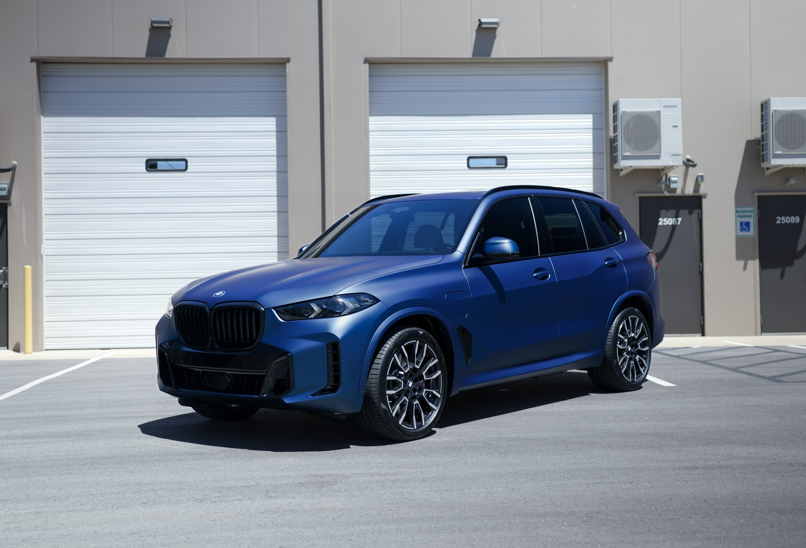 2026 BMW X5 50e photo