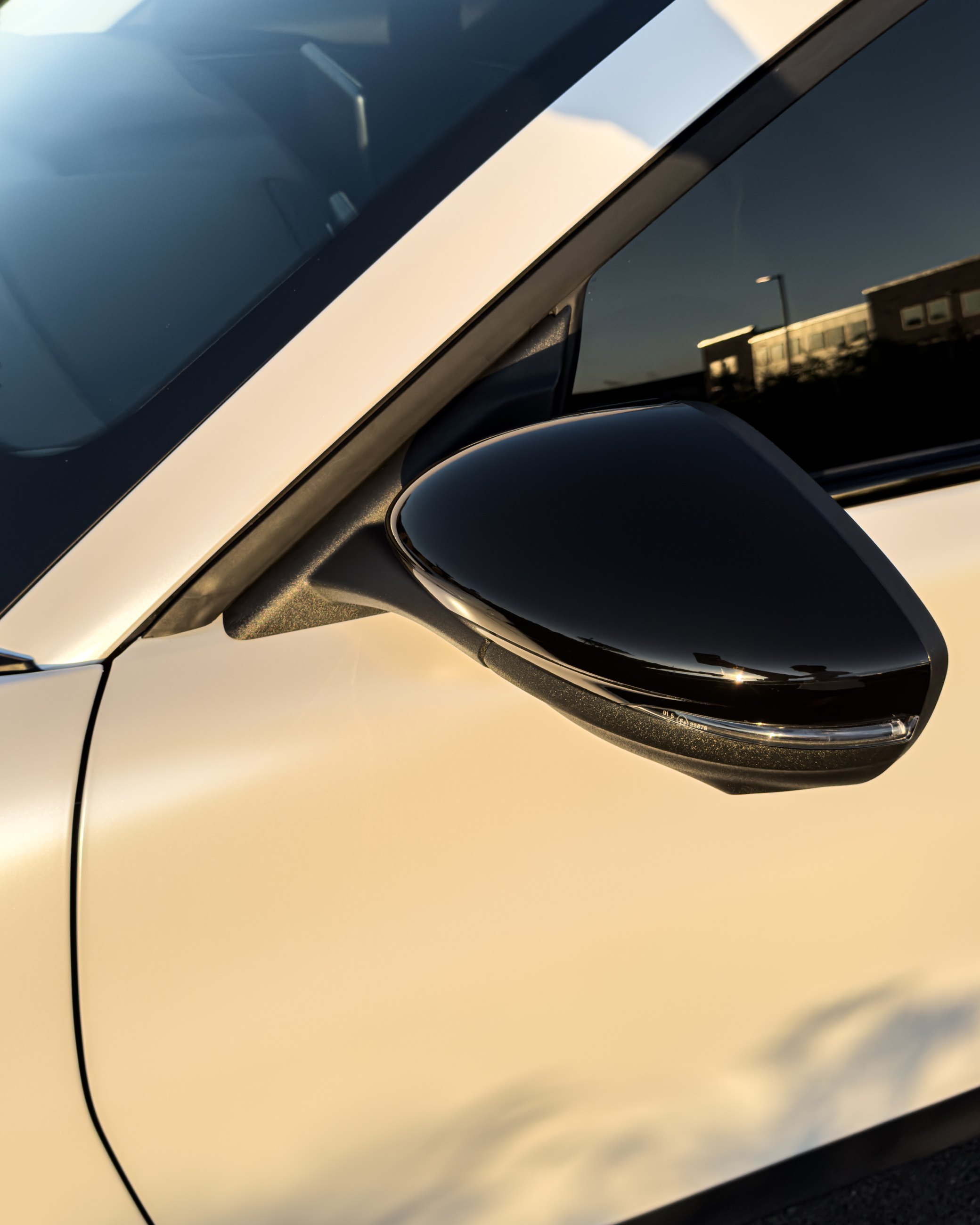 2022 FORD Mustang Mach-E photo